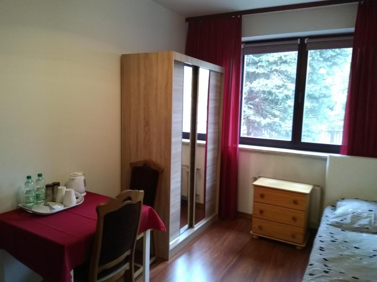 Kwatera prywatna Dom Zielna 61 *